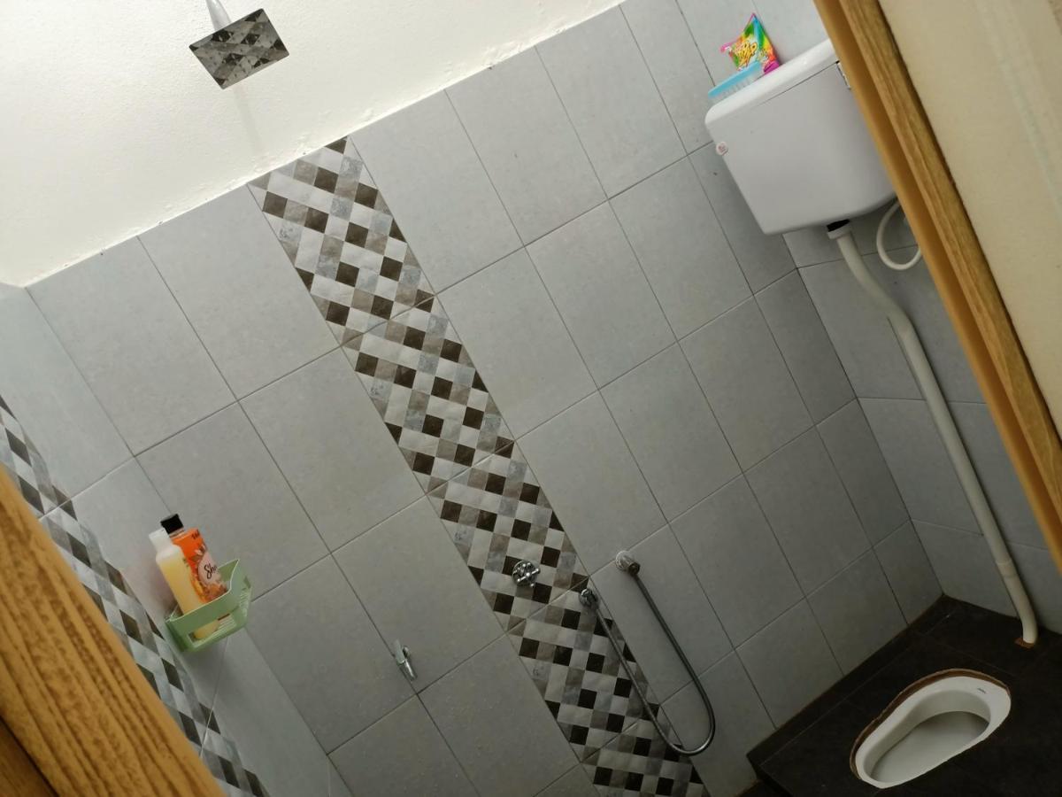Ummi'S Homestay Kuala Besut Kampong Baru Zewnętrze zdjęcie